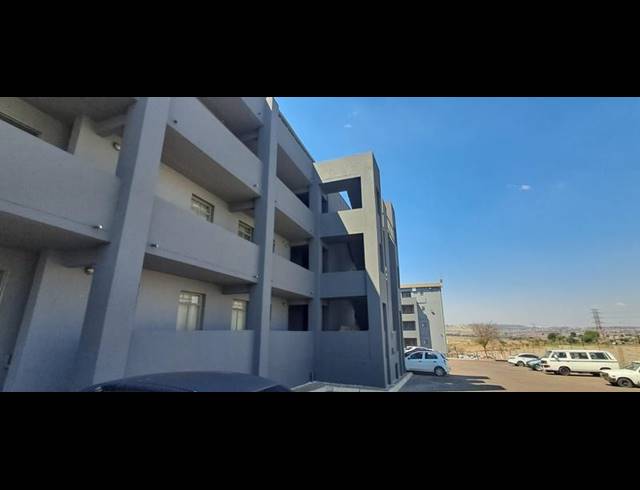 2 BEDROOM APARTMENT FOR SALE IN FLEURHOF